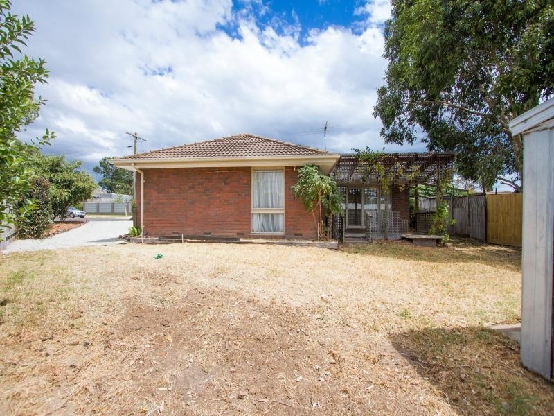 8 Elanora Court, Mornington VIC 3931