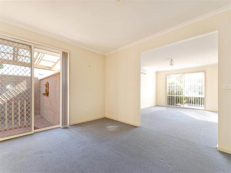 2/7-9 Carol Street, Mornington VIC 3931