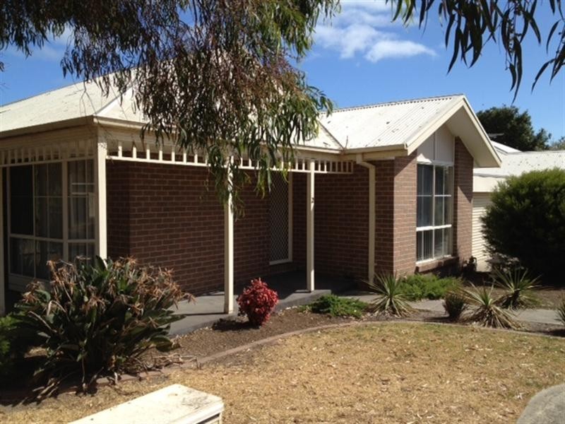 2/7-9 Carol Street, Mornington VIC 3931