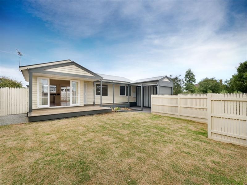 4 Alameda Avenue, Mornington VIC 3931