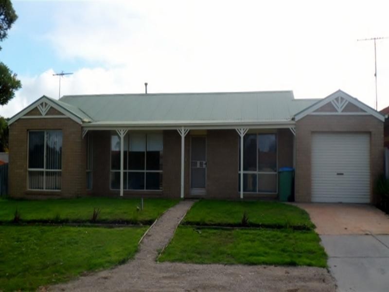 18 Settlers Way, Mount Martha VIC 3934