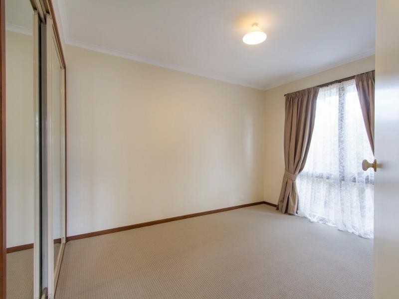 8 Elanora Court, Mornington VIC 3931