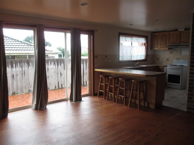 1/16 Swansea Grove, Mornington VIC 3931