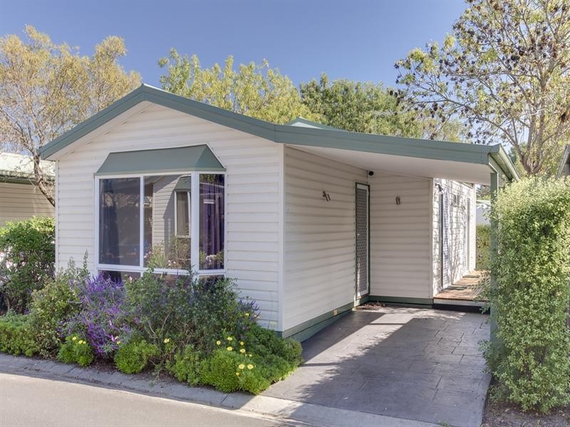 112/98 Bungower Road, Mornington VIC 3931