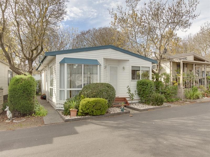 58/98 Bungower Road, Mornington VIC 3931