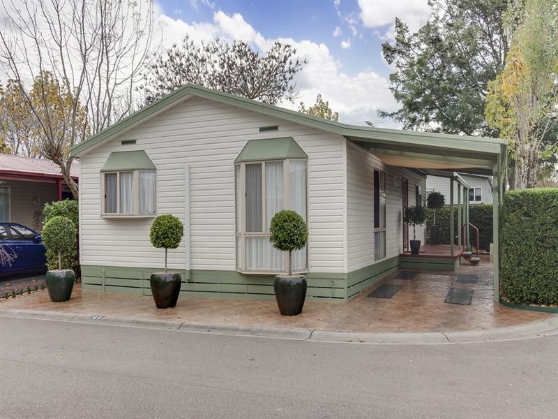 29/98 Bungower Road, Mornington VIC 3931