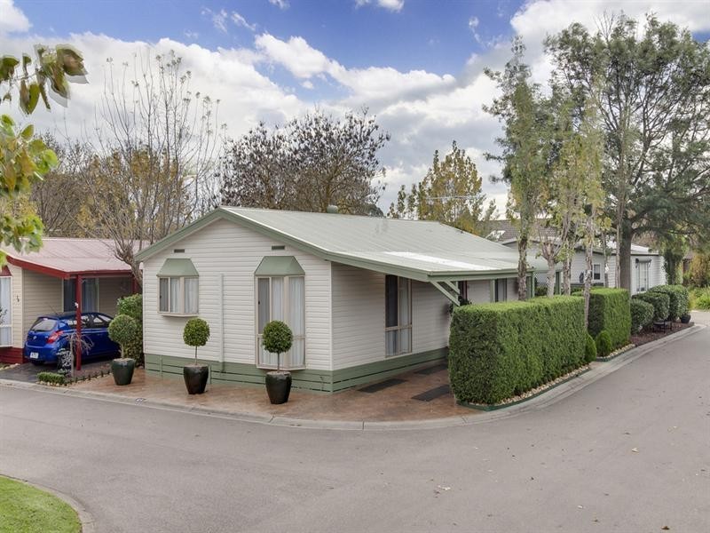 29/98 Bungower Road, Mornington VIC 3931