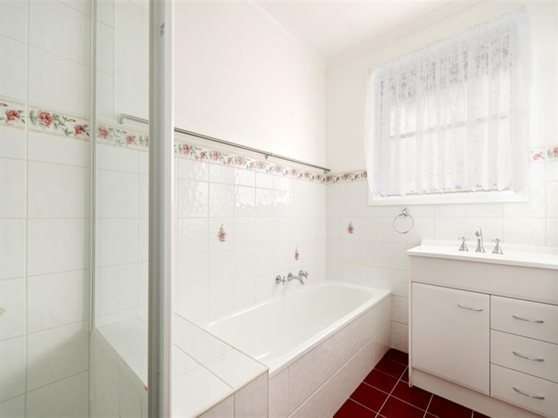 51 Robertson Drive, Mornington VIC 3931