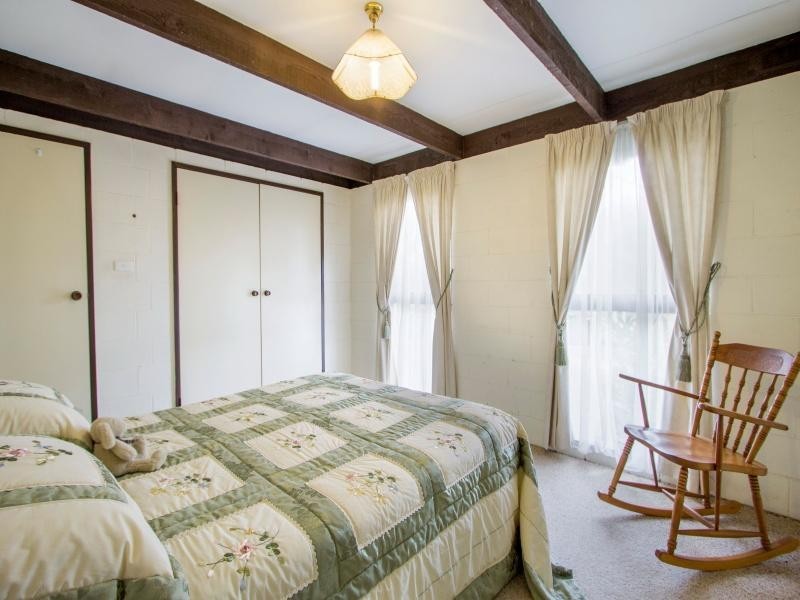 100 Herbert Street, Mornington VIC 3931