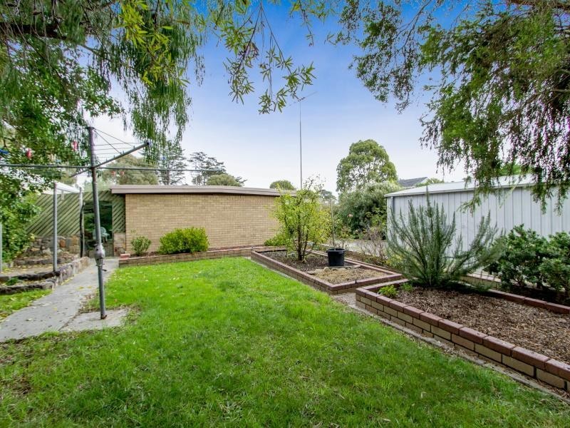 100 Herbert Street, Mornington VIC 3931