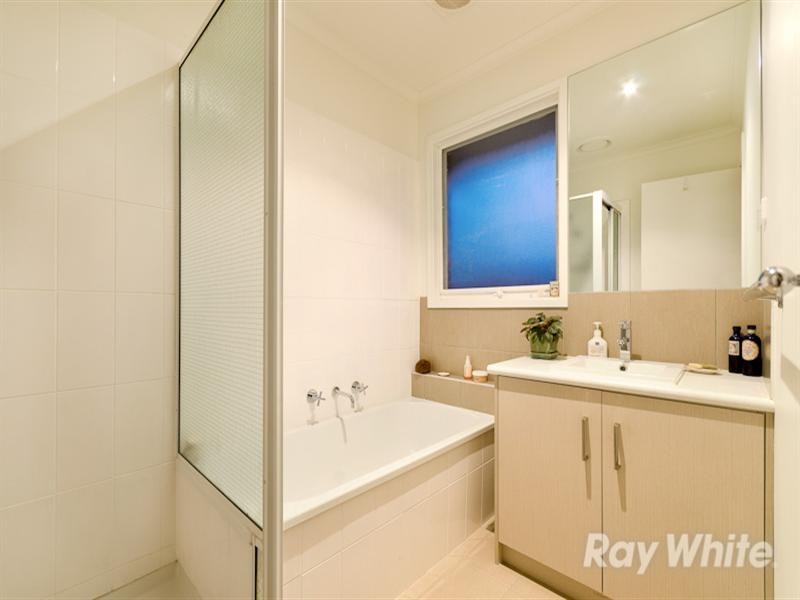 16 Bentons Road, Mount Martha VIC 3934