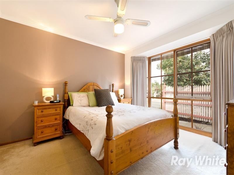 1 Clarendon Drive, Somerville VIC 3912