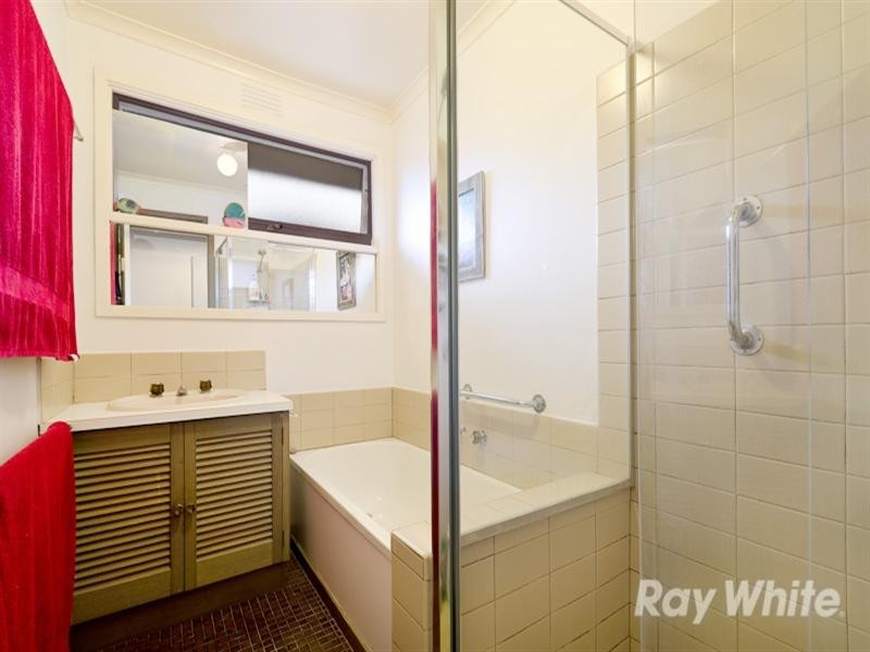 2/7 Beatty Parade, Mornington VIC 3931