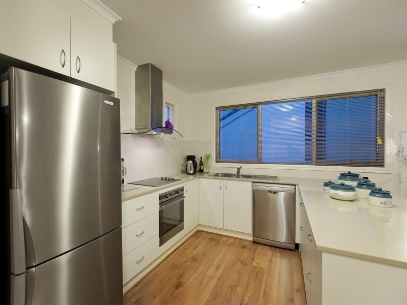 17a/77 Tanti Avenue, Mornington VIC 3931