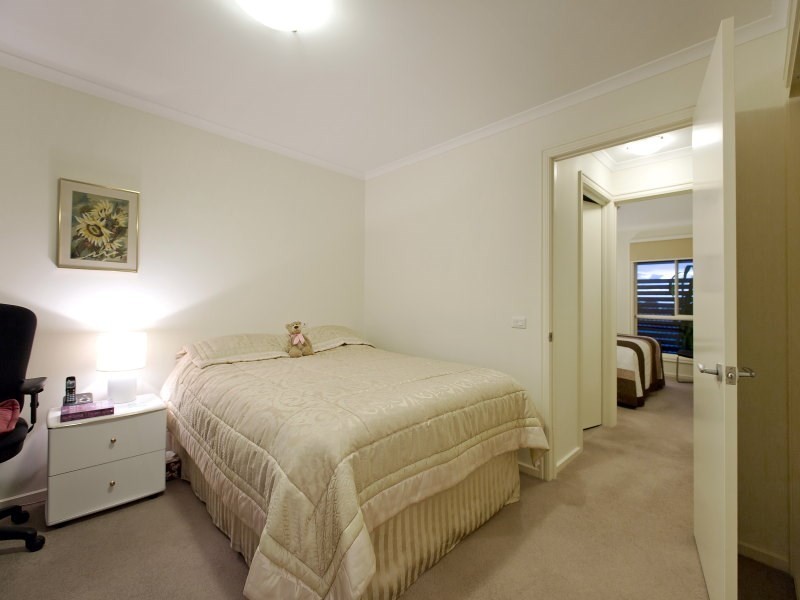 17a/77 Tanti Avenue, Mornington VIC 3931