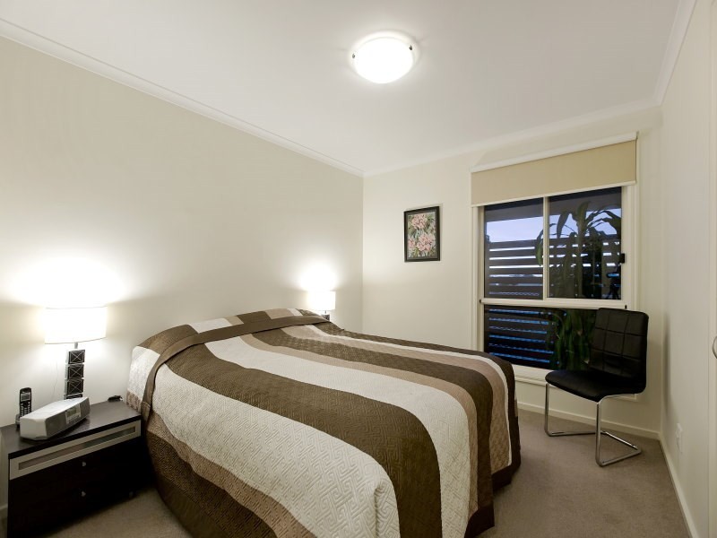 17a/77 Tanti Avenue, Mornington VIC 3931