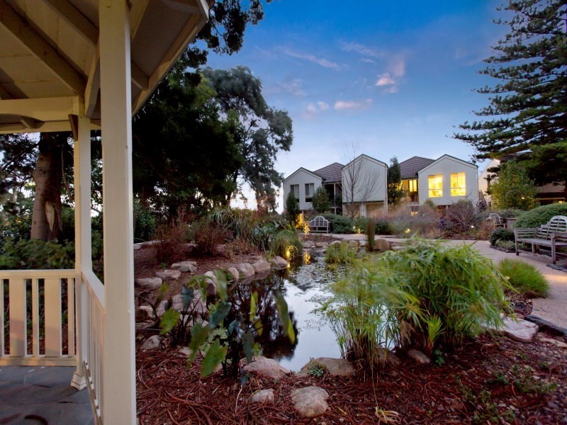 17a/77 Tanti Avenue, Mornington VIC 3931