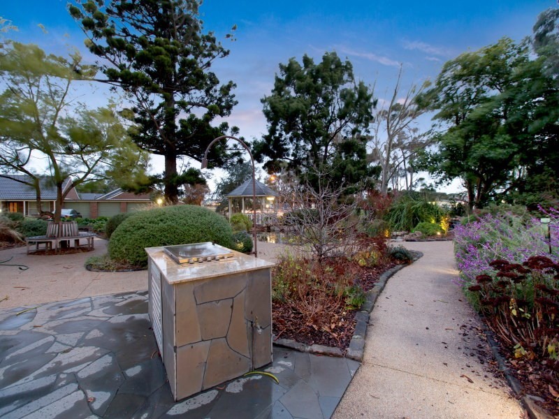 17a/77 Tanti Avenue, Mornington VIC 3931