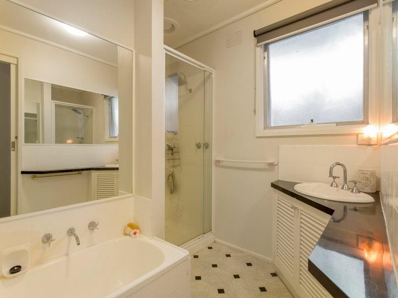 8 Narrung Road, Mount Eliza VIC 3930