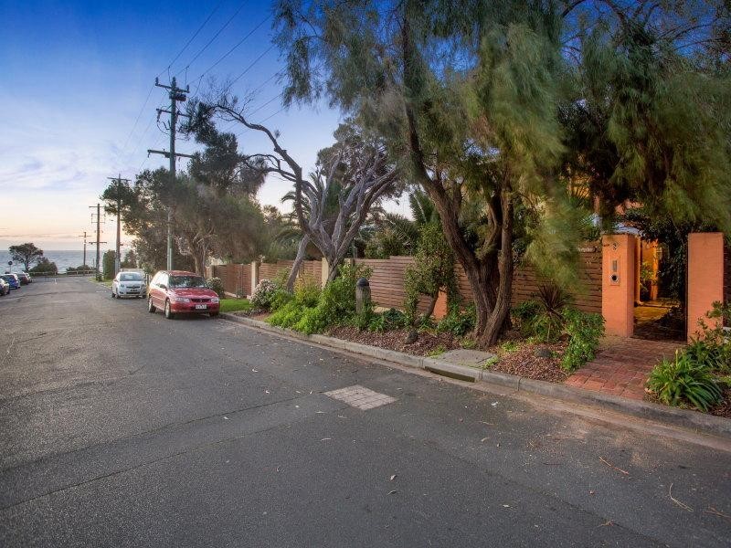 5/5-9 Canterbury Street, Mornington VIC 3931