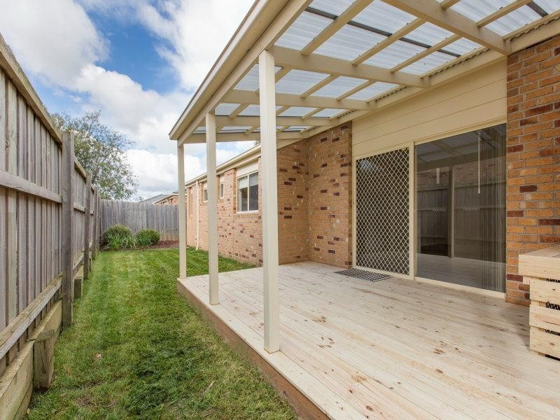 6 Meadow Crest Circuit, Mount Martha VIC 3934
