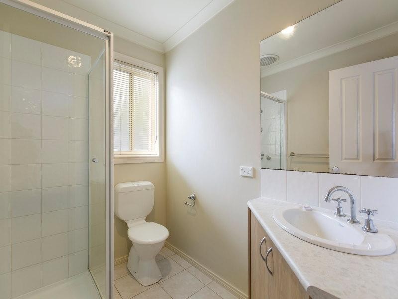 6 Meadow Crest Circuit, Mount Martha VIC 3934