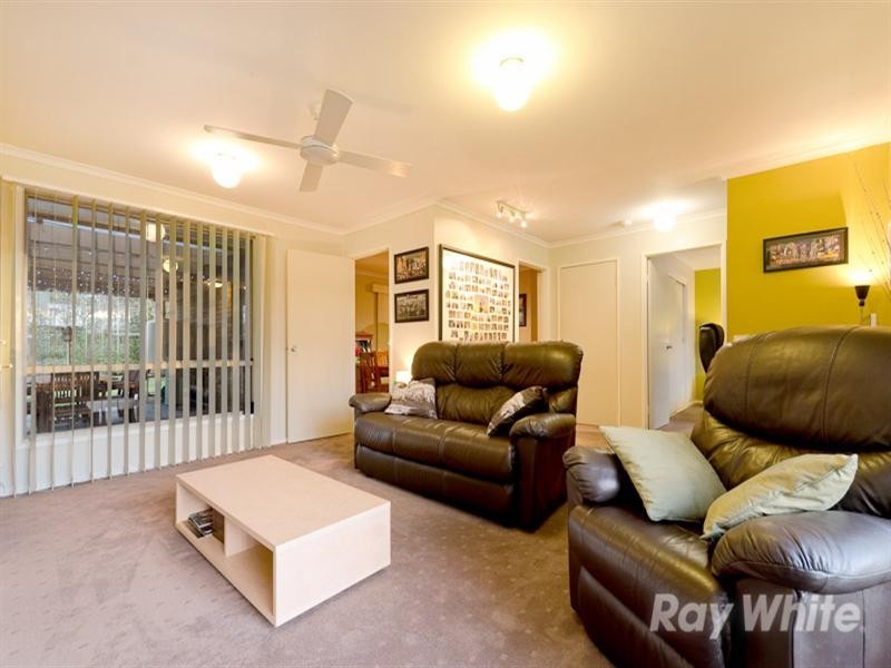 5 Clarendon Drive, Somerville VIC 3912