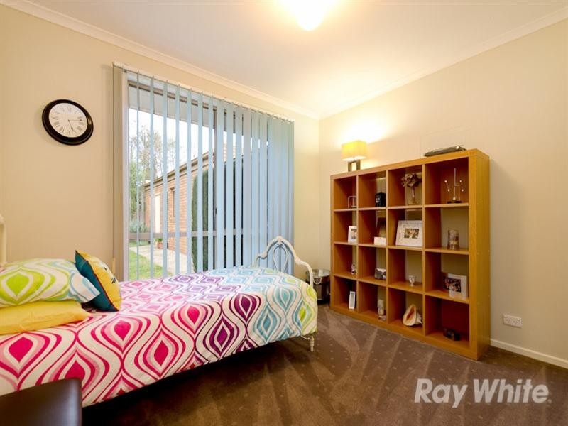 5 Clarendon Drive, Somerville VIC 3912