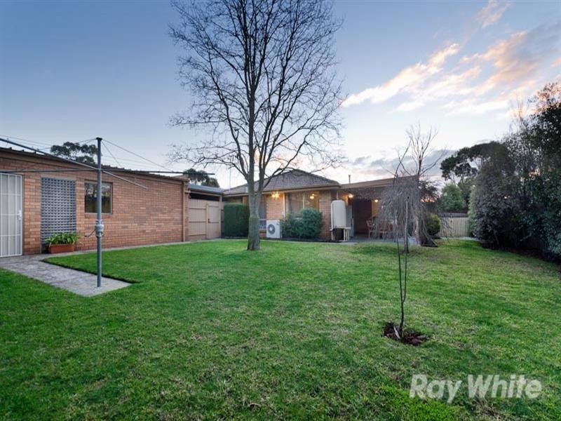 5 Clarendon Drive, Somerville VIC 3912