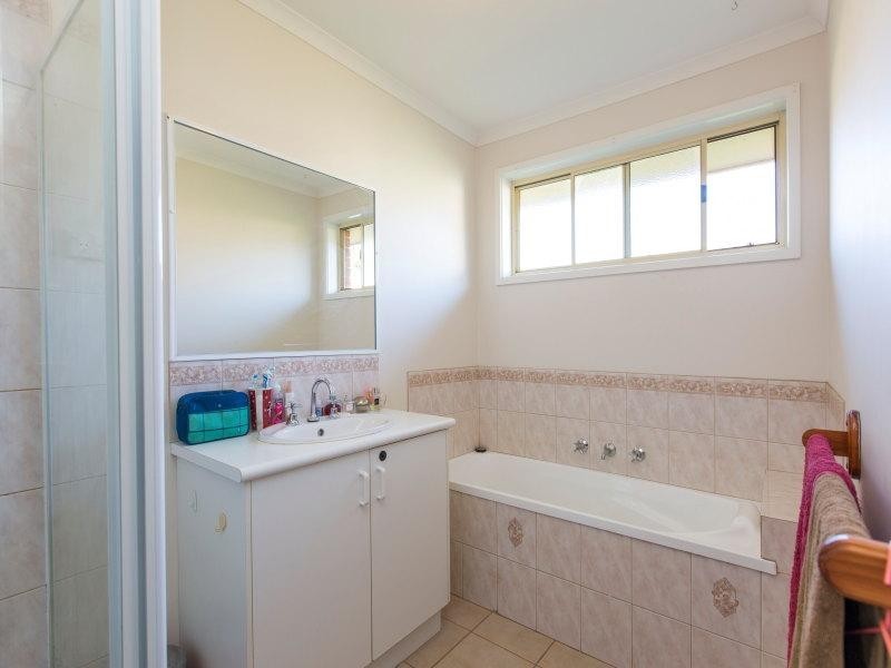 22 Robin Hill Drive, Mornington VIC 3931