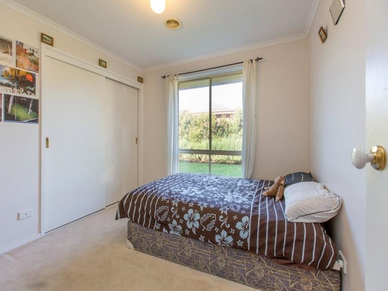 22 Robin Hill Drive, Mornington VIC 3931