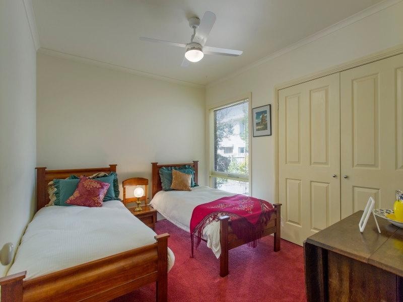 2/41 Spray Street, Mornington VIC 3931