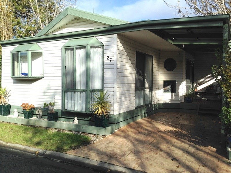 27/98 Bungower Road, Mornington VIC 3931