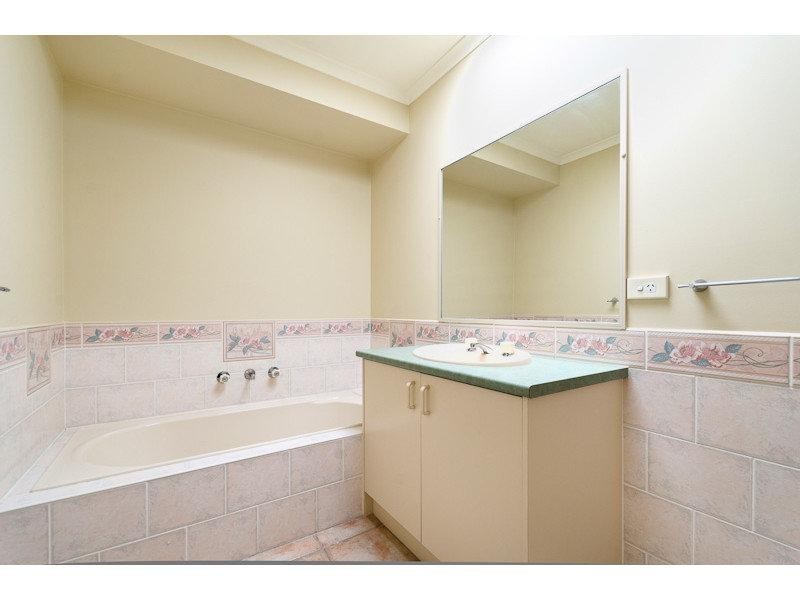 52 Seaview Avenue, Mornington VIC 3931