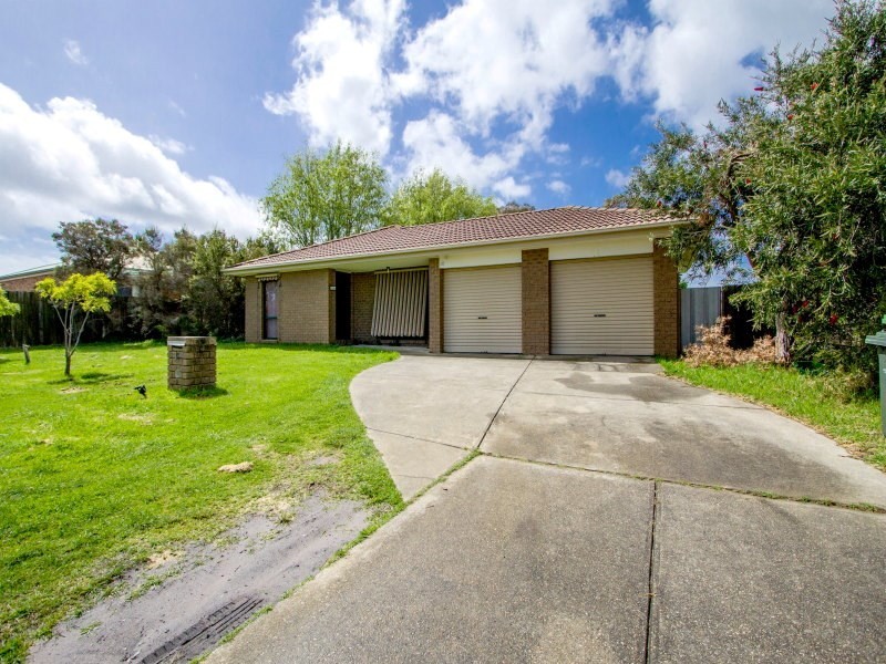 18 Moorhead Avenue, Mornington VIC 3931