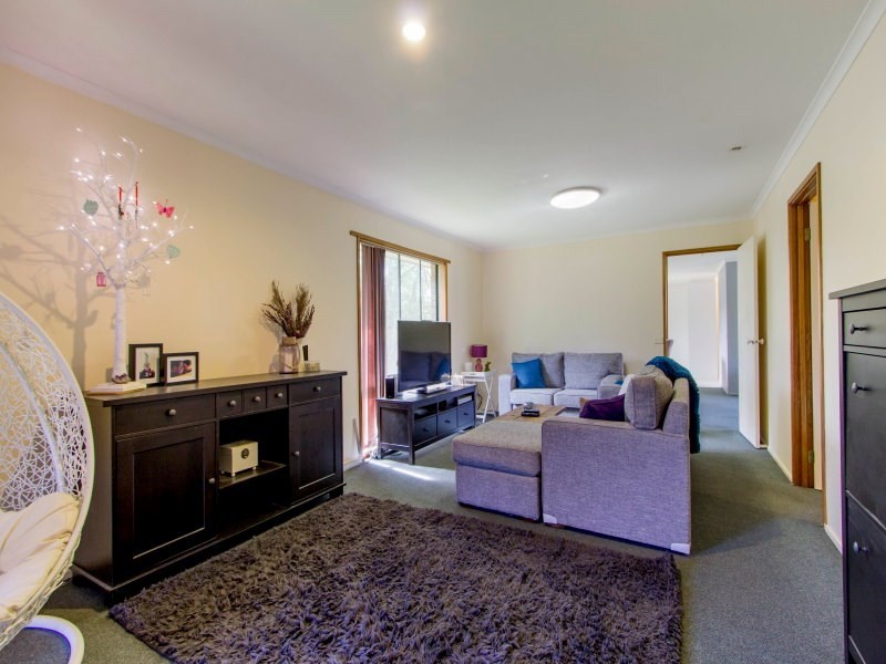 18 Moorhead Avenue, Mornington VIC 3931