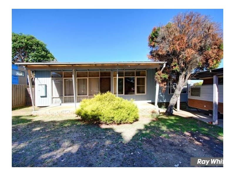 10 Olive Street, Mornington VIC 3931