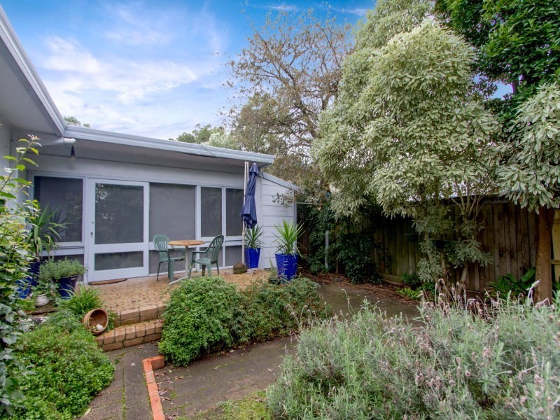 8A Narrung Road, Mount Eliza VIC 3930