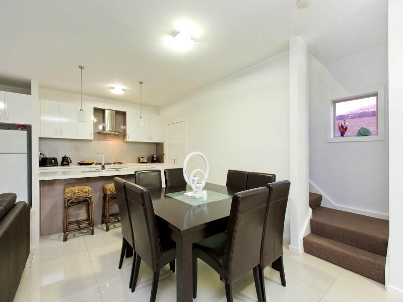 2/14 Napier Street, Mornington VIC 3931