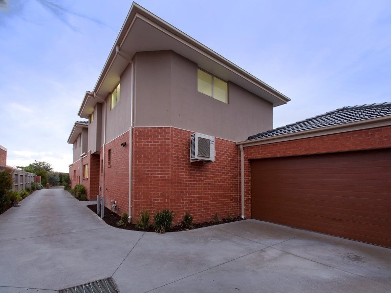 2/14 Napier Street, Mornington VIC 3931