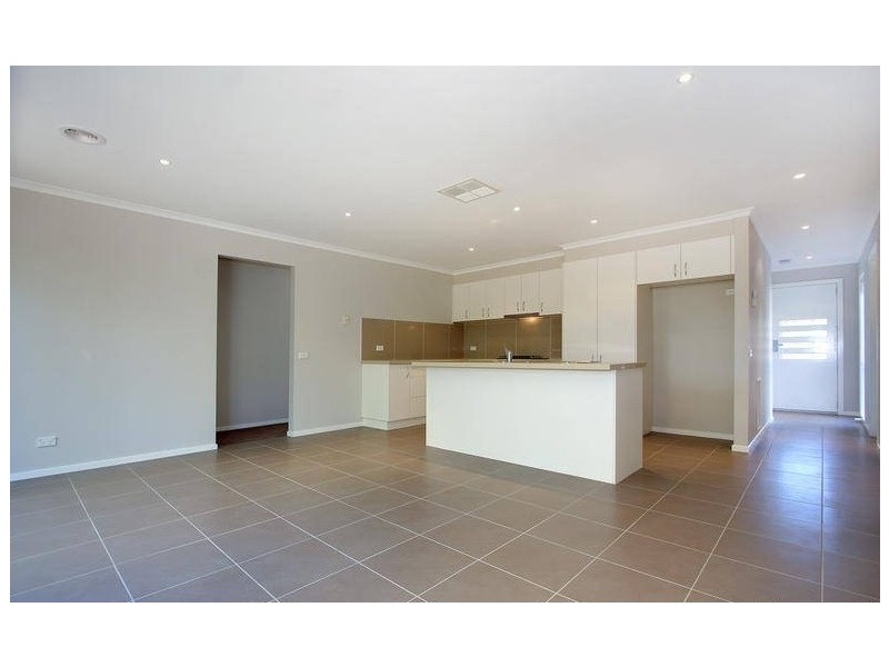 2/40 Alameda Avenue, Mornington VIC 3931