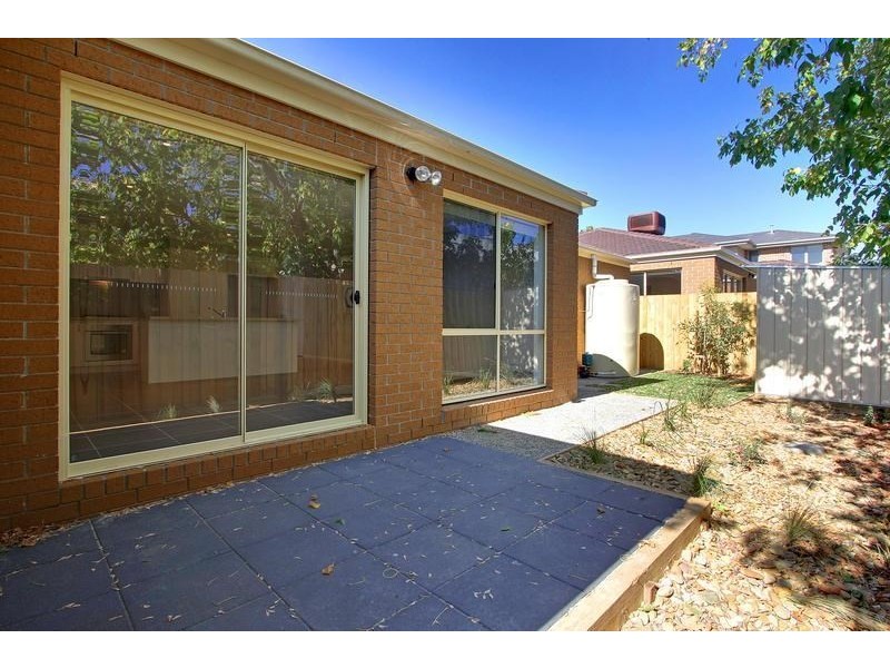 2/40 Alameda Avenue, Mornington VIC 3931