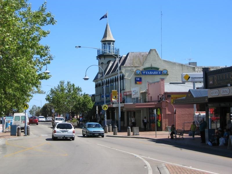 3a-28 Napier Street, Mornington VIC 3931