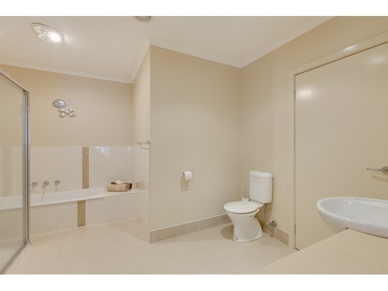 12/1 Green Island Avenue, Mornington VIC 3931