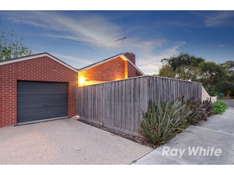 1 Karella Crescent, Mornington VIC 3931