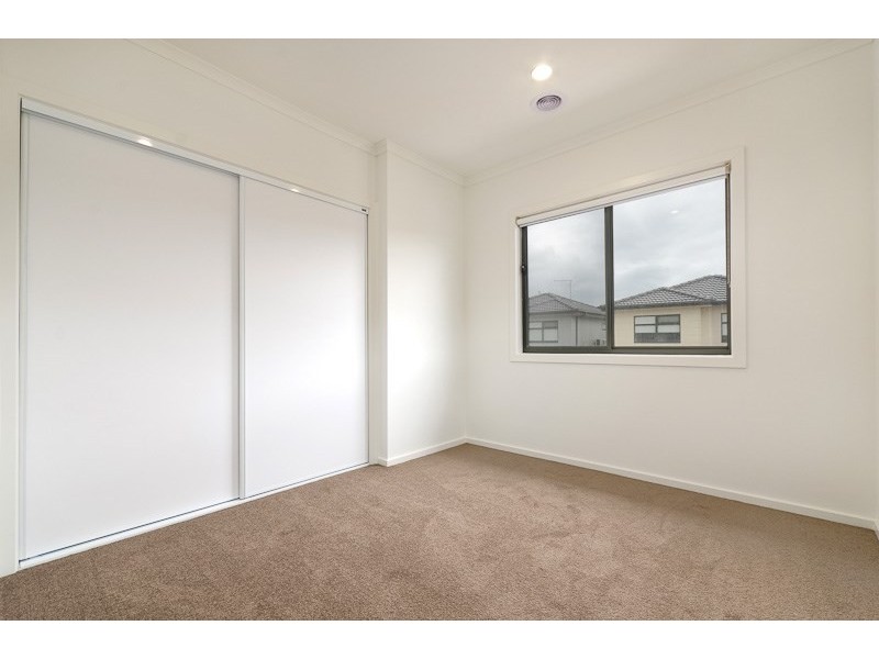 16/140 Country Club Drive, Safety Beach VIC 3936