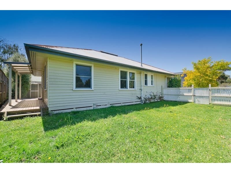 24 Surrey Street, Mornington VIC 3931