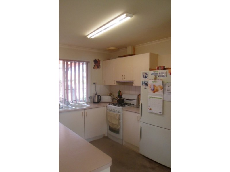 16 Moorhead Avenue, Mornington VIC 3931