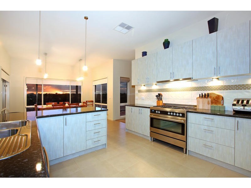 17 Garo Crescent, Mount Martha VIC 3934