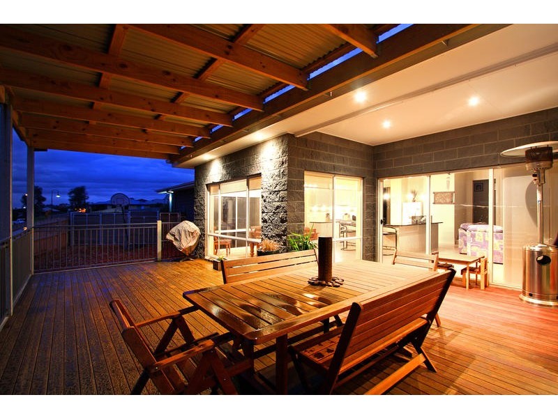 17 Garo Crescent, Mount Martha VIC 3934